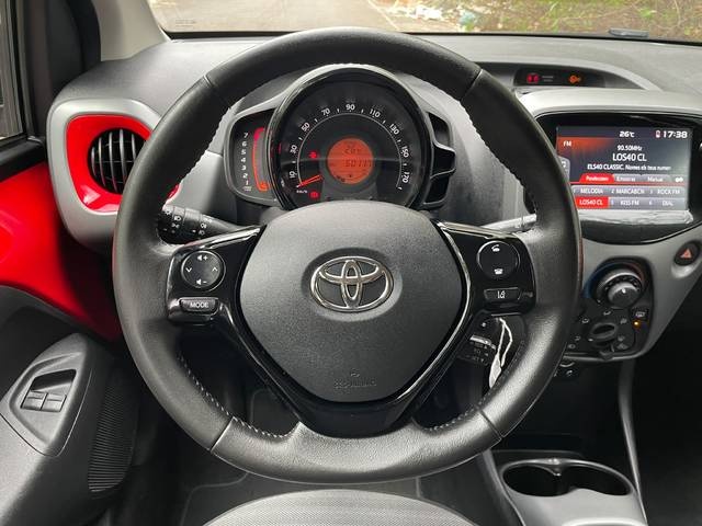 ToyotaAygo 70 x-style 53 kW (72 CV) Vehículo usado en Barcelona - 14