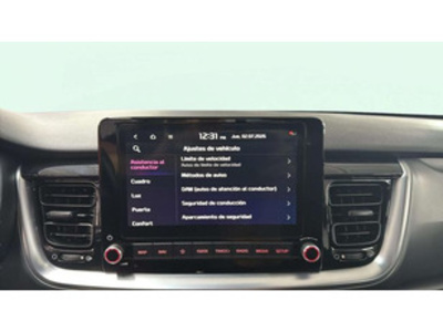 Kia Stonic 1.0 T-GDi MHEV Drive DCT 74 kW (101 CV) Kia Stonic 1.0 T-GDi MHEV Drive DCT 74 kW (101 CV)