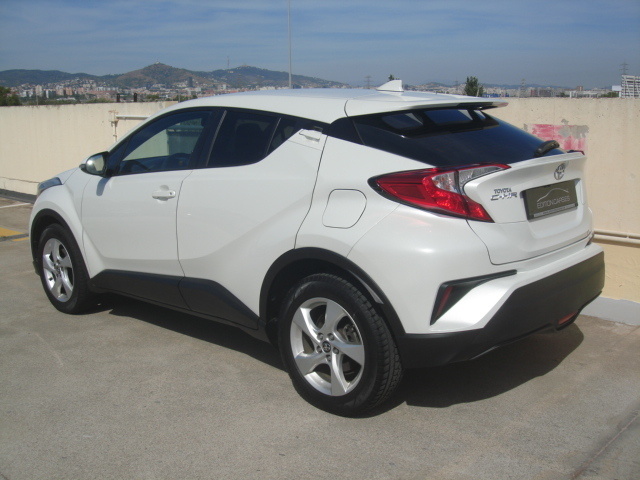 ToyotaC-HR 1.8 125H Advance 90 kW (122 CV) Vehículo usado en Barcelona - 4