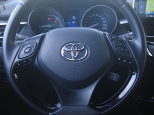Toyota C-HR 1.8 125H Advance 90 kW (122 CV)