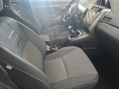 Toyota Verso 130 Advance 97 kW (132 CV) Toyota Verso 130 Advance 97 kW (132 CV)