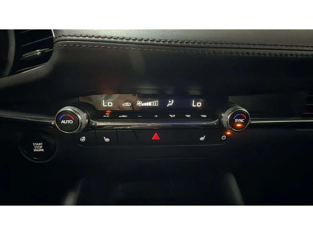 MazdaMazda 3 2.5L E-SKY G MHEV Prime-line 103 kW (140 CV) Vehículo usado en Barcelona - 22