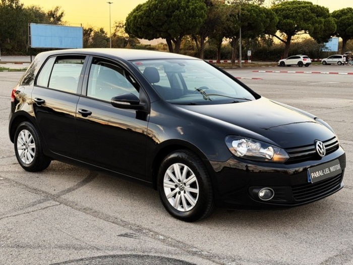 VolkswagenGolf 1.6 TDI BMT 77 kW (105 CV) Vehículo usado en Barcelona - 1 VolkswagenGolf 1.6 TDI BMT 77 kW (105 CV) Vehículo usado en Barcelona - 1