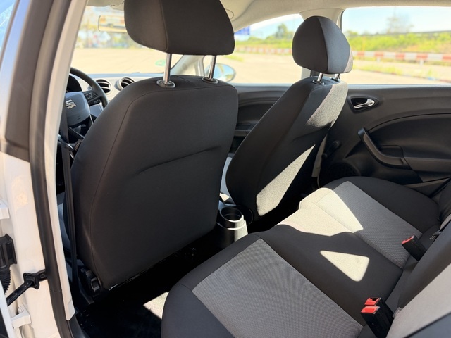 SEATIbiza 1.4 TDI Style Connect 66 kW (90 CV) Vehículo usado en Barcelona - 13