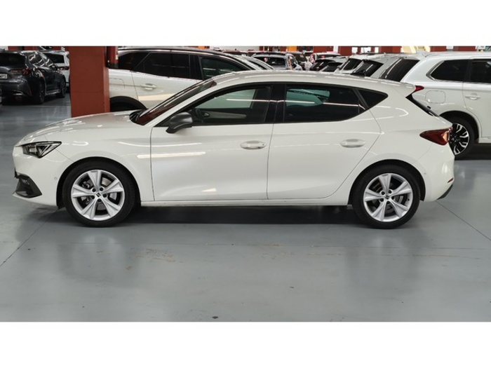 SEATLeón 2.0 TDI S&S FR 110 kW (150 CV) Vehículo usado en Barcelona - 4 SEATLeón 2.0 TDI S&S FR 110 kW (150 CV) Vehículo usado en Barcelona - 4