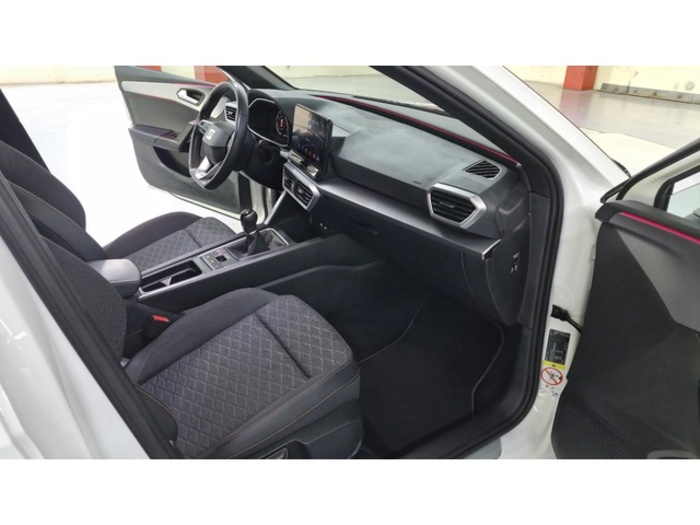 SEATLeón 2.0 TDI S&S FR 110 kW (150 CV) Vehículo usado en Barcelona - 46 SEATLeón 2.0 TDI S&S FR 110 kW (150 CV) Vehículo usado en Barcelona - 46