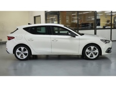 SEAT León 2.0 TDI S&S FR 110 kW (150 CV) SEAT León 2.0 TDI S&S FR 110 kW (150 CV)