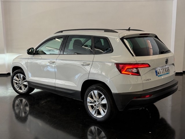 SkodaKaroq 1.6 TDI Ambition DSG 85 kW (115 CV) KM0 en Barcelona - 4