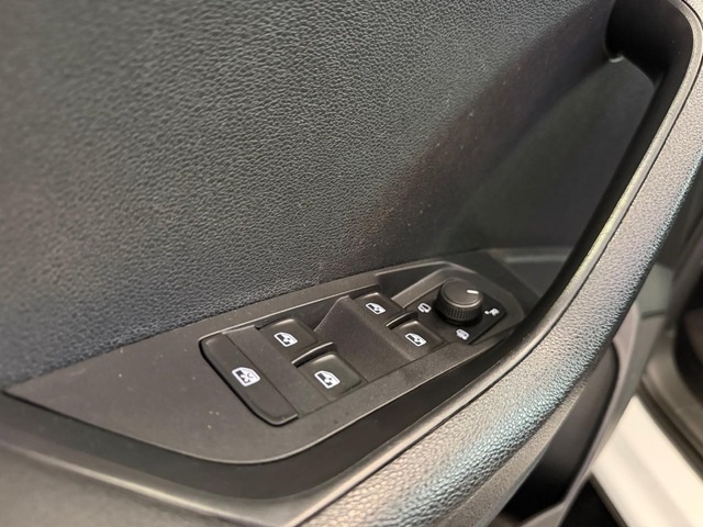 SkodaKaroq 1.6 TDI Ambition DSG 85 kW (115 CV) KM0 en Barcelona - 14