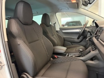 Skoda Karoq 1.6 TDI Ambition DSG 85 kW (115 CV) Skoda Karoq 1.6 TDI Ambition DSG 85 kW (115 CV)