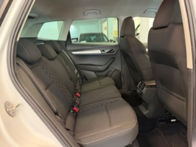 Skoda Karoq 1.6 TDI Ambition DSG 85 kW (115 CV) Skoda Karoq 1.6 TDI Ambition DSG 85 kW (115 CV)