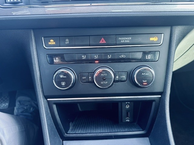 SEATLeón 1.4 TSI S&S FR 92 kW (125 CV) KM0 en Barcelona - 17