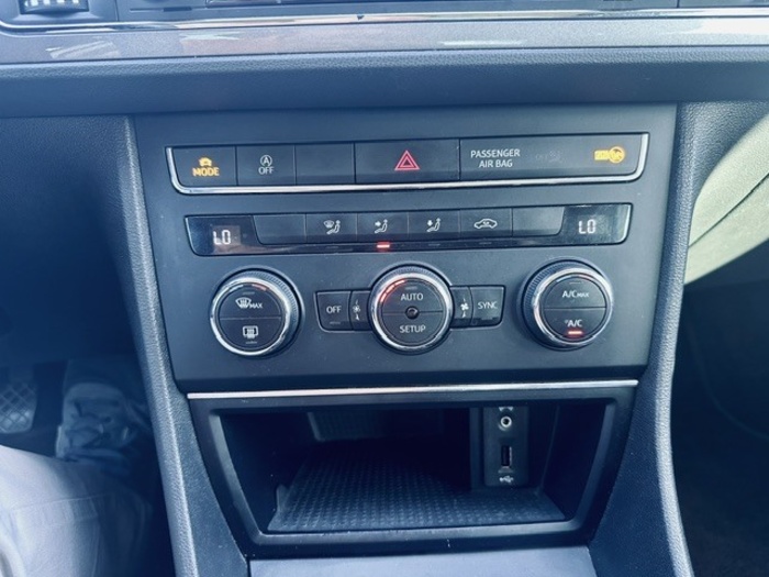 SEATLeón 1.4 TSI S&S FR 92 kW (125 CV) KM0 en Barcelona - 17 SEATLeón 1.4 TSI S&S FR 92 kW (125 CV) KM0 en Barcelona - 17