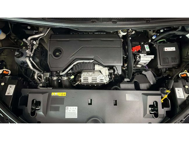 Peugeot5008 Hybrid 1.2 Allure eDCS6 107 kW (145 CV) KM0 en Barcelona - 23