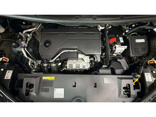 Peugeot 5008 Hybrid 1.2 Allure eDCS6 107 kW (145 CV)