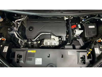 Peugeot 5008 Hybrid 1.2 Allure eDCS6 107 kW (145 CV) Peugeot 5008 Hybrid 1.2 Allure eDCS6 107 kW (145 CV)