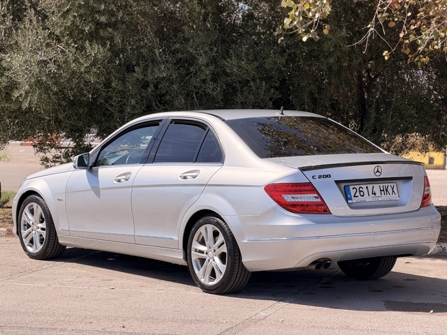 Mercedes-BenzClase C 200 CDI Blue Efficiency Avantgarde Edition 100 kW (136 CV) Vehículo usado en Barcelona - 4