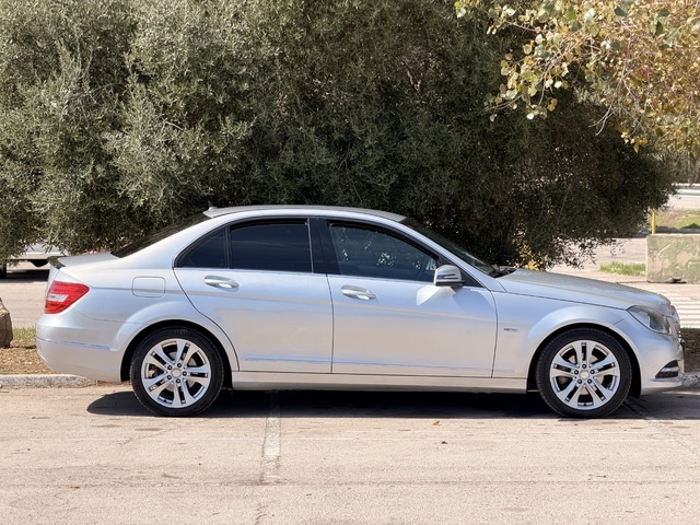 Mercedes-BenzClase C 200 CDI Blue Efficiency Avantgarde Edition 100 kW (136 CV) Vehículo usado en Barcelona - 8