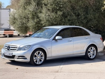 Mercedes-Benz Clase C 200 CDI Blue Efficiency Avantgarde Edition 100 kW (136 CV) Mercedes-Benz Clase C 200 CDI Blue Efficiency Avantgarde Edition 100 kW (136 CV)