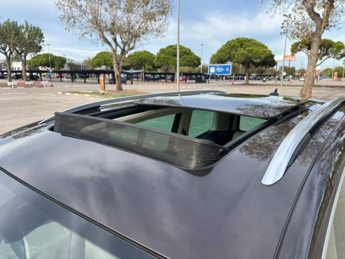 VolkswagenSharan Sport 2.0 TDI BMT 110 kW (150 CV) DSG Vehículo usado en Barcelona - 7 VolkswagenSharan Sport 2.0 TDI BMT 110 kW (150 CV) DSG Vehículo usado en Barcelona - 7
