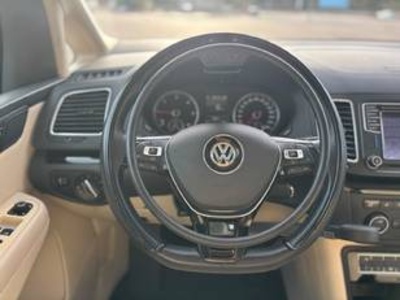 Volkswagen Sharan Sport 2.0 TDI BMT 110 kW (150 CV) DSG Volkswagen Sharan Sport 2.0 TDI BMT 110 kW (150 CV) DSG