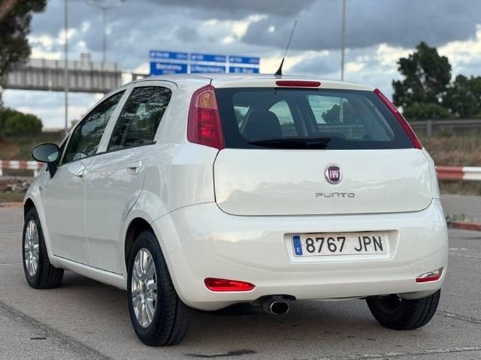 FiatPunto 1.2 8v S&S Young 51 kW (69 CV) Vehículo usado en Barcelona - 6 FiatPunto 1.2 8v S&S Young 51 kW (69 CV) Vehículo usado en Barcelona - 6