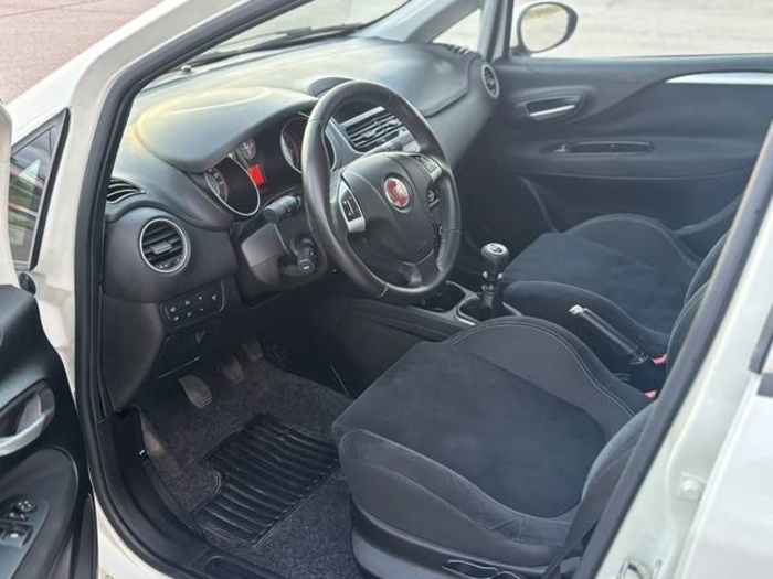 FiatPunto 1.2 8v S&S Young 51 kW (69 CV) Vehículo usado en Barcelona - 7 FiatPunto 1.2 8v S&S Young 51 kW (69 CV) Vehículo usado en Barcelona - 7