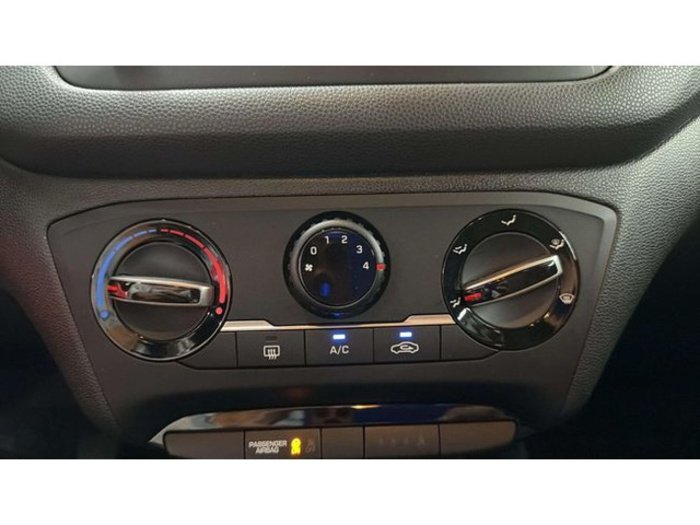 Hyundaii20 1.2 MPI Essence LE 55 kW (75 CV) Vehículo usado en Barcelona - 13 Hyundaii20 1.2 MPI Essence LE 55 kW (75 CV) Vehículo usado en Barcelona - 13
