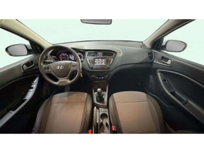 Hyundai i20 1.2 MPI Essence LE 55 kW (75 CV) Hyundai i20 1.2 MPI Essence LE 55 kW (75 CV)