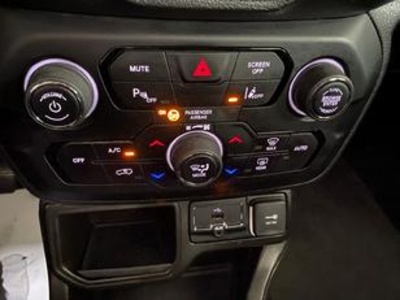 Jeep Renegade 1.0G Sport 4x2 88 kW (120 CV) Jeep Renegade 1.0G Sport 4x2 88 kW (120 CV)