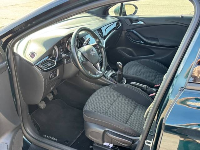 OpelAstra 1.6 CDTi Dynamic 81 kW (110 CV) Vehículo usado en Barcelona - 7 OpelAstra 1.6 CDTi Dynamic 81 kW (110 CV) Vehículo usado en Barcelona - 7