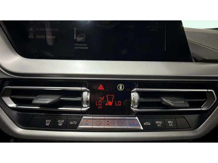 BMWSerie 1 118i 100 kW (136 CV) Vehículo usado en Barcelona - 21 BMWSerie 1 118i 100 kW (136 CV) Vehículo usado en Barcelona - 21