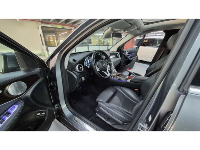 Mercedes-BenzGLC 200 4Matic 145 kW (197 CV) Vehículo usado en Barcelona - 56 Mercedes-BenzGLC 200 4Matic 145 kW (197 CV) Vehículo usado en Barcelona - 56