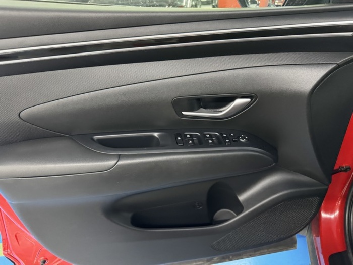 HyundaiTucson 1.6 TGDI 48V Maxx Sky 110 kW (150 CV) Vehículo usado en Barcelona - 16 HyundaiTucson 1.6 TGDI 48V Maxx Sky 110 kW (150 CV) Vehículo usado en Barcelona - 16