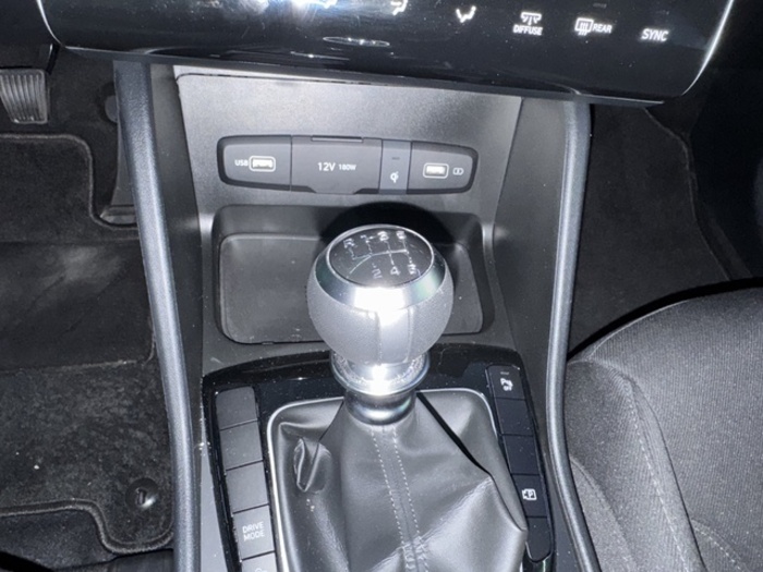 HyundaiTucson 1.6 TGDI 48V Maxx Sky 110 kW (150 CV) Vehículo usado en Barcelona - 24 HyundaiTucson 1.6 TGDI 48V Maxx Sky 110 kW (150 CV) Vehículo usado en Barcelona - 24