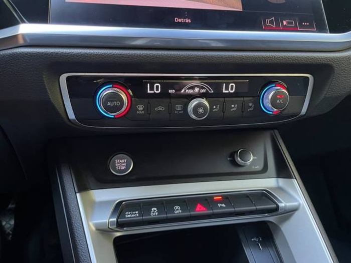 AudiQ3 S line 35 TFSI 110 kW (150 CV) S tronic Vehículo usado en Barcelona - 25 AudiQ3 S line 35 TFSI 110 kW (150 CV) S tronic Vehículo usado en Barcelona - 25