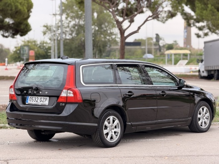VolvoV70 D3 Kinetic 120 kW (163 CV) Vehículo usado en Barcelona - 7 VolvoV70 D3 Kinetic 120 kW (163 CV) Vehículo usado en Barcelona - 7