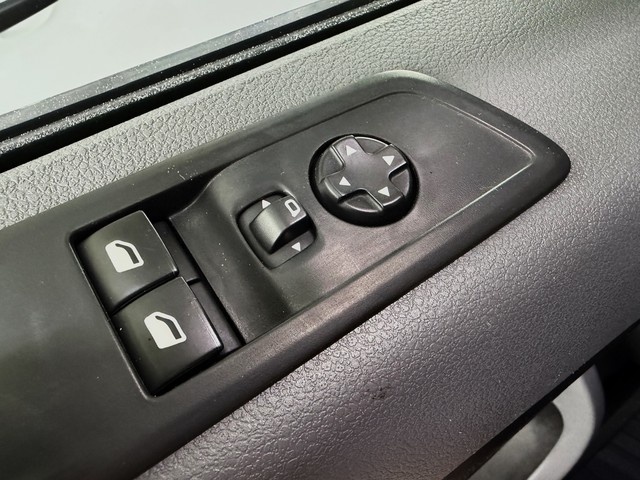 PeugeotExpert Furgon BlueHDi 120 Standard Premium 88 kW (120 CV) Vehículo usado en Barcelona - 10