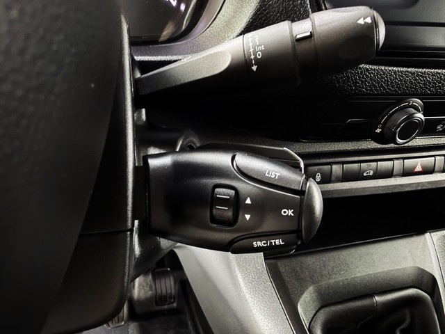 PeugeotExpert Furgon BlueHDi 120 Standard Premium 88 kW (120 CV) Vehículo usado en Barcelona - 14