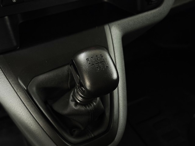 PeugeotExpert Furgon BlueHDi 120 Standard Premium 88 kW (120 CV) Vehículo usado en Barcelona - 18