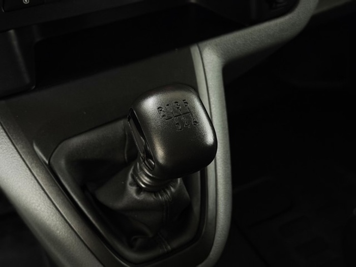 PeugeotExpert Furgon BlueHDi 120 Standard Premium 88 kW (120 CV) Vehículo usado en Barcelona - 18 PeugeotExpert Furgon BlueHDi 120 Standard Premium 88 kW (120 CV) Vehículo usado en Barcelona - 18