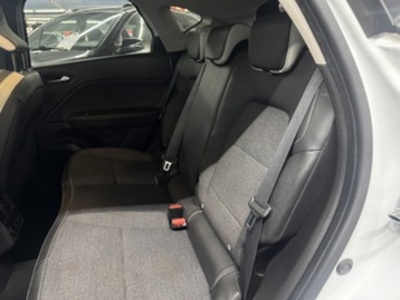 Renault Captur Zen Fast Track TCe 103 kW (140 CV) Renault Captur Zen Fast Track TCe 103 kW (140 CV)