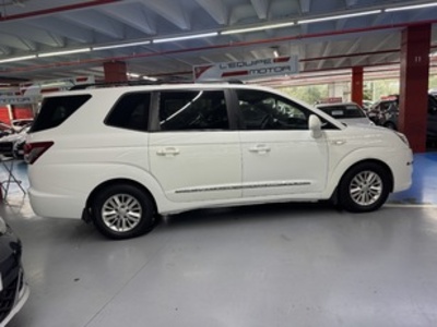 Ssangyong Rodius 2.0 e-Xdi Premium 114 kW (155 CV) Ssangyong Rodius 2.0 e-Xdi Premium 114 kW (155 CV)