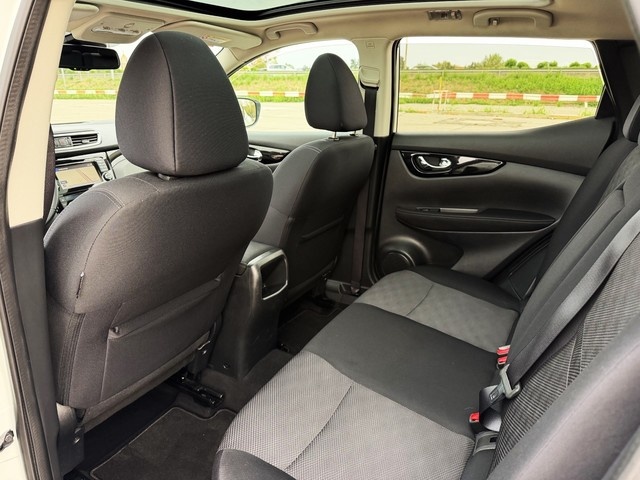 NissanQashqai DIG-T 163 N-Connecta 120 kW (163 CV) Vehículo usado en Barcelona - 8