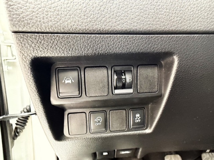 NissanQashqai DIG-T 163 N-Connecta 120 kW (163 CV) Vehículo usado en Barcelona - 15 NissanQashqai DIG-T 163 N-Connecta 120 kW (163 CV) Vehículo usado en Barcelona - 15