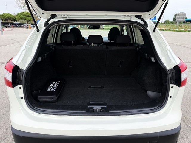 NissanQashqai DIG-T 163 N-Connecta 120 kW (163 CV) Vehículo usado en Barcelona - 28