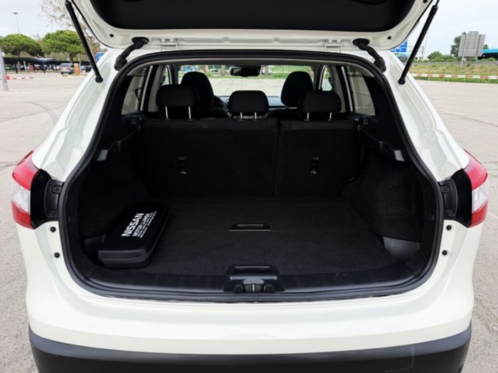 NissanQashqai DIG-T 163 N-Connecta 120 kW (163 CV) Vehículo usado en Barcelona - 28 NissanQashqai DIG-T 163 N-Connecta 120 kW (163 CV) Vehículo usado en Barcelona - 28