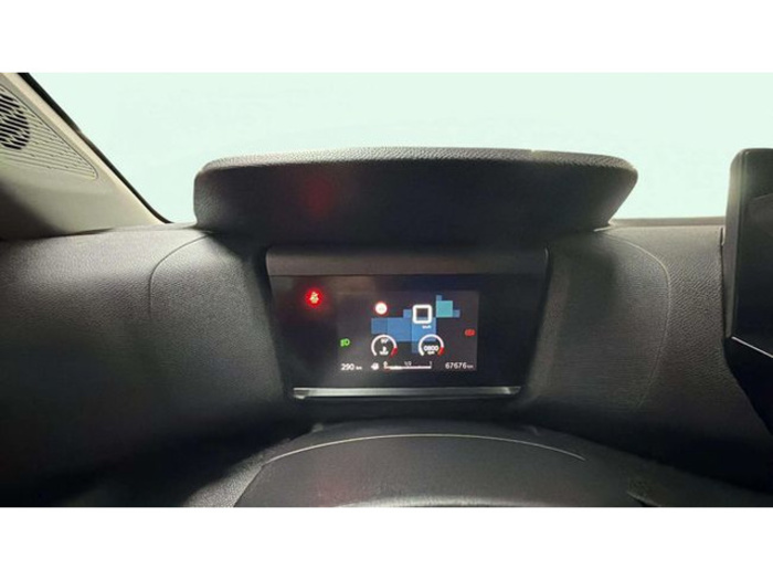 CitroenC4 BlueHDi 110 S&S Feel 81 kW (110 CV) Vehículo usado en Barcelona - 16 CitroenC4 BlueHDi 110 S&S Feel 81 kW (110 CV) Vehículo usado en Barcelona - 16