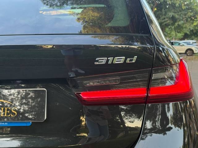 BMWSerie 3 318d Touring 110 kW (150 CV) Vehículo usado en Barcelona - 9