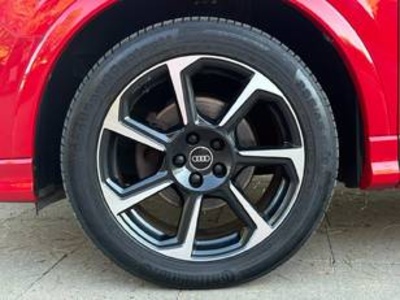 Audi Q3 S line 35 TFSI 110 kW (150 CV) Audi Q3 S line 35 TFSI 110 kW (150 CV)